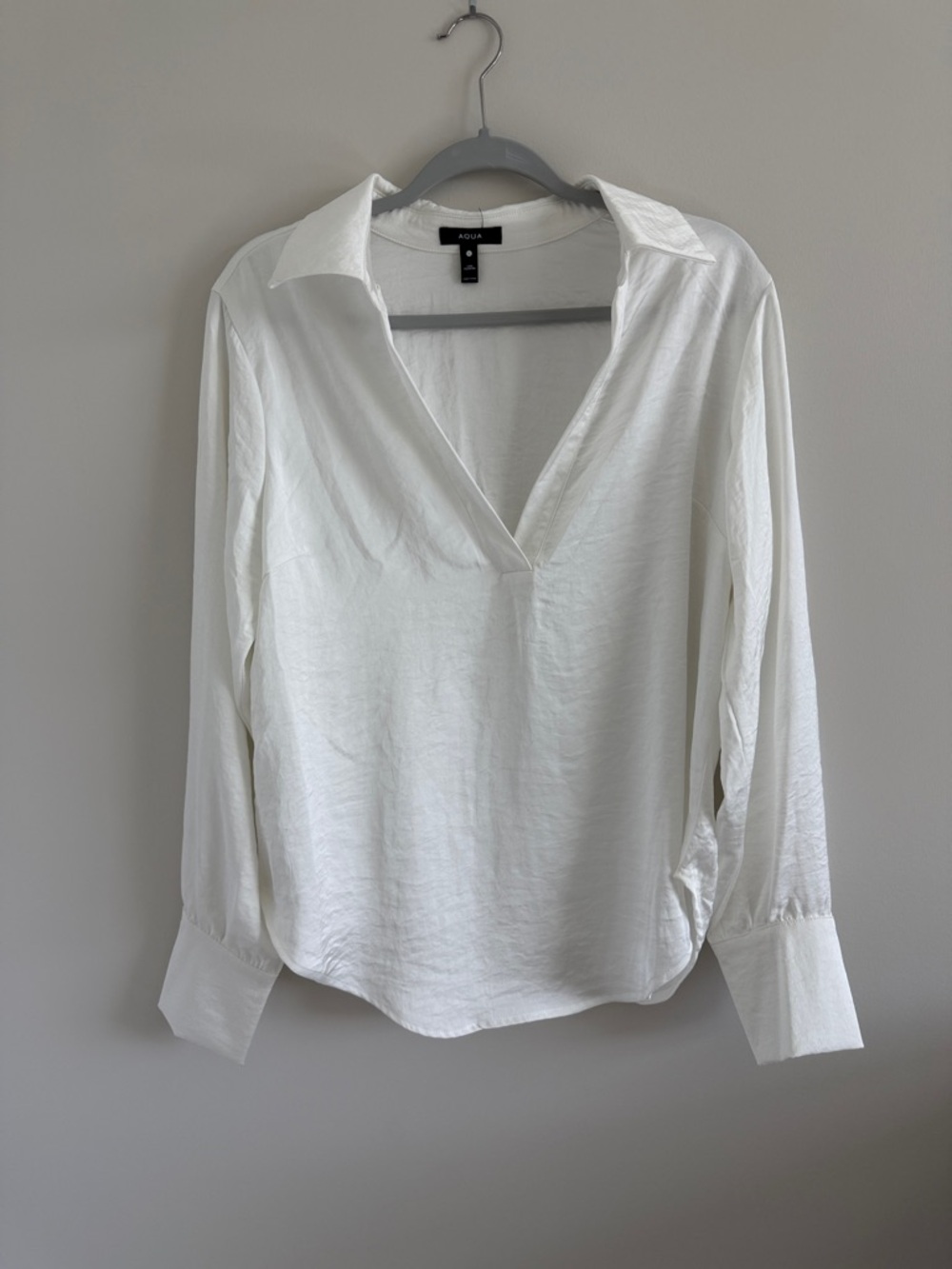 Aqua White V-Neck Collared Long-Sleeve Blouse